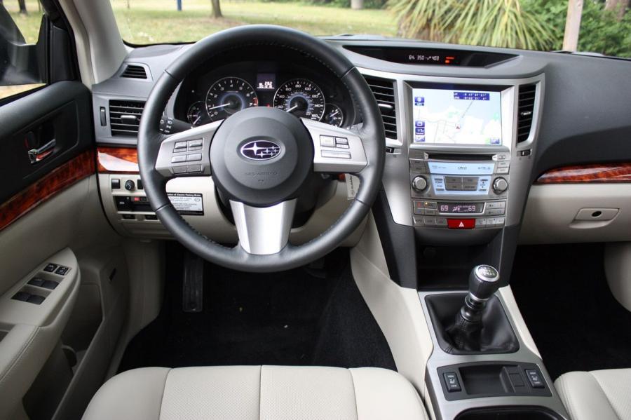  Subaru Legacy 2.5GT 2010 года  (фото 72 из 82)